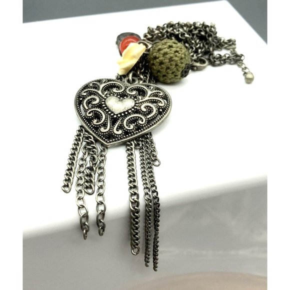 Vintage Hearts and Flowers Charm Pendant Necklace on Long Silver Tone Rolo Chain - Picture 3 of 5